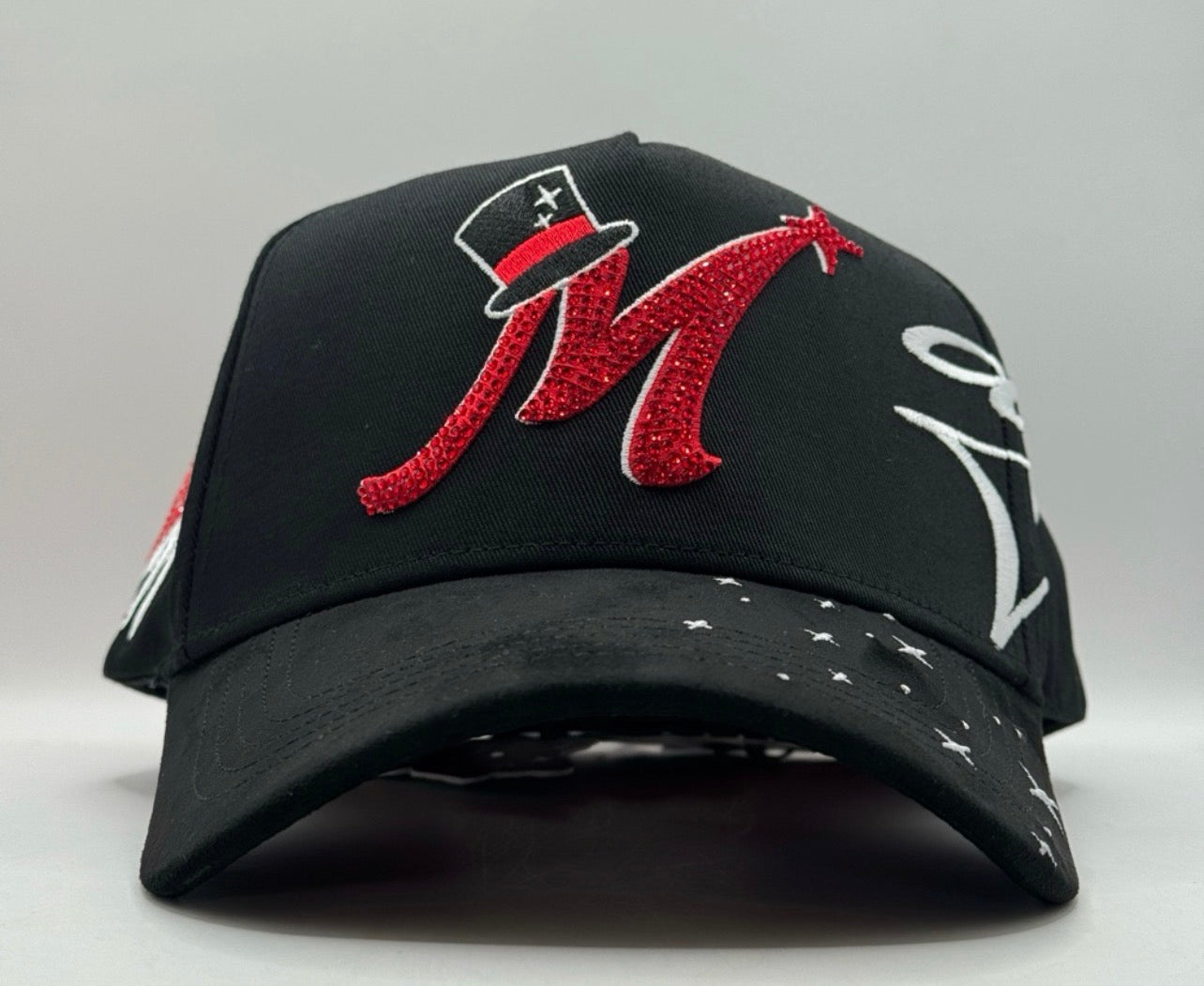31 HATS "MAGO ROJA"