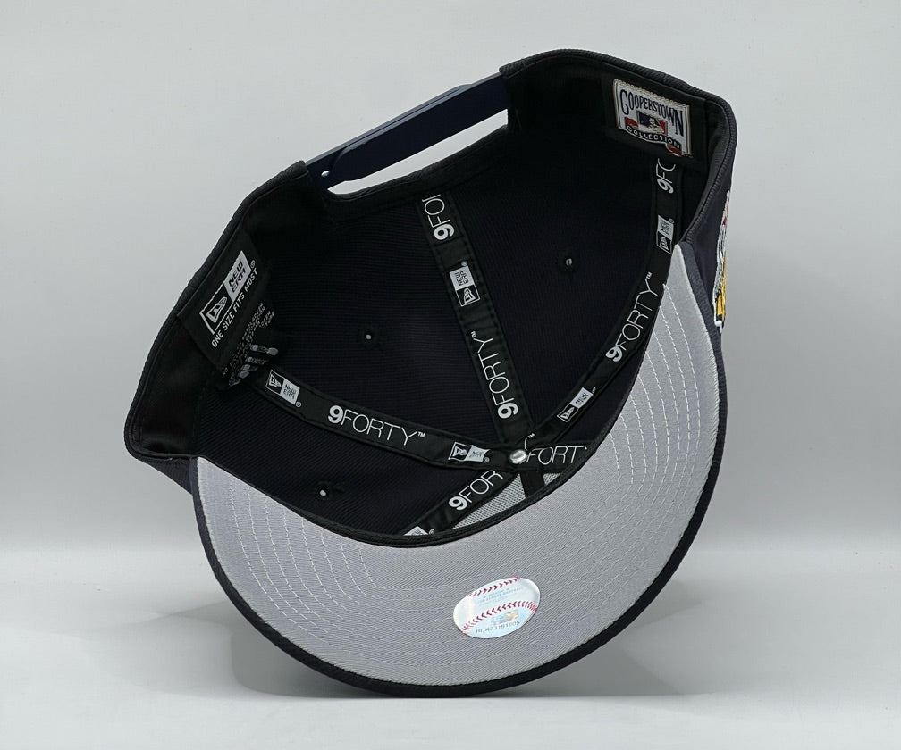 NEW ERA 9 FORTY "NY 1999 WORLD SERIES"