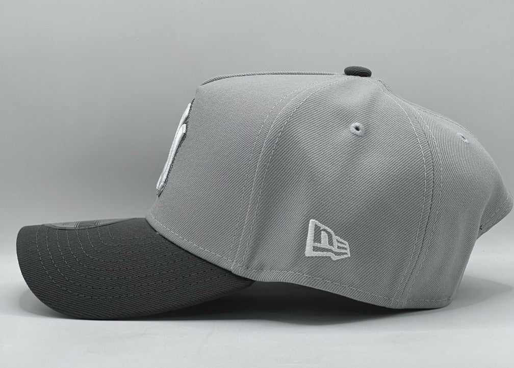 NEW ERA 9 FORTY "NY GREY 1999 WORLDSERIES"