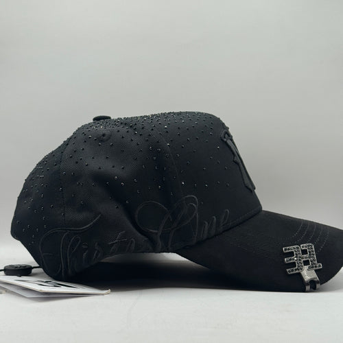 31 HATS "FOREVER BLACK"