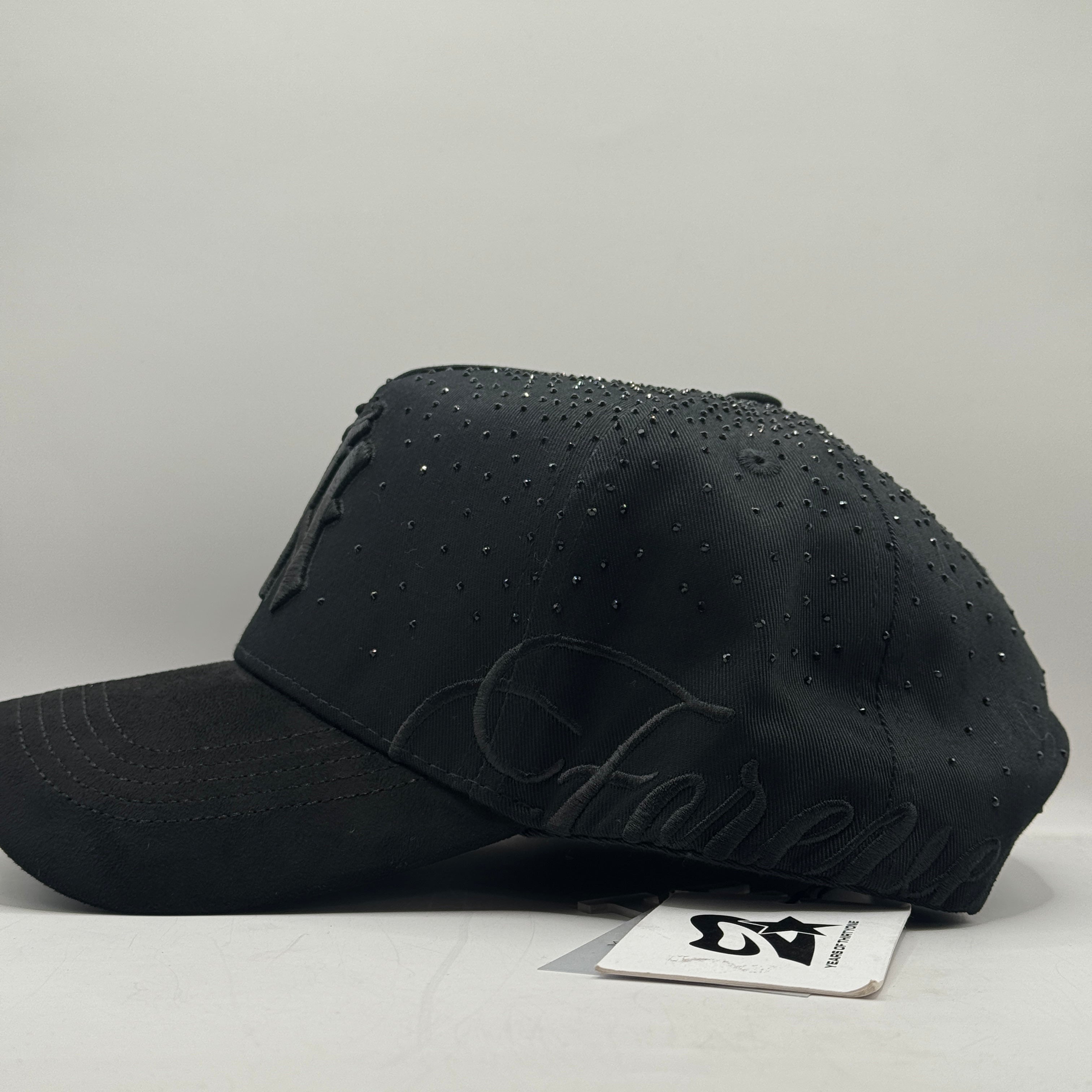 31 HATS "FOREVER BLACK"