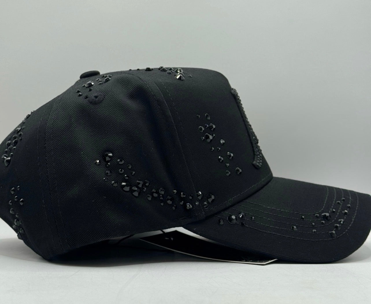 31 HATS "MAGO TOTAL BLACK"