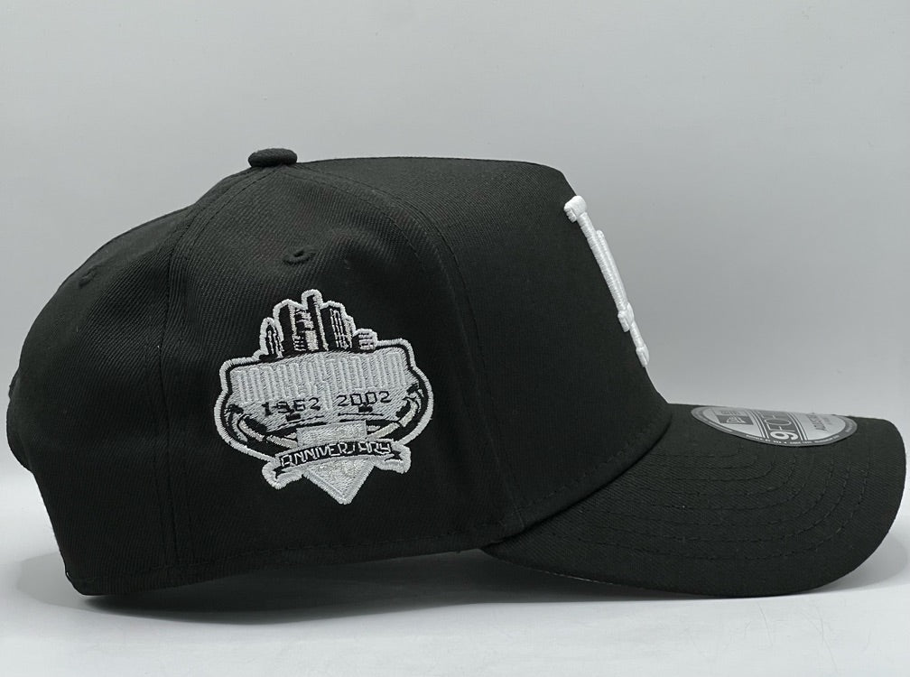 NEW ERA 9 FORTY "LA BLACK/WHITE"