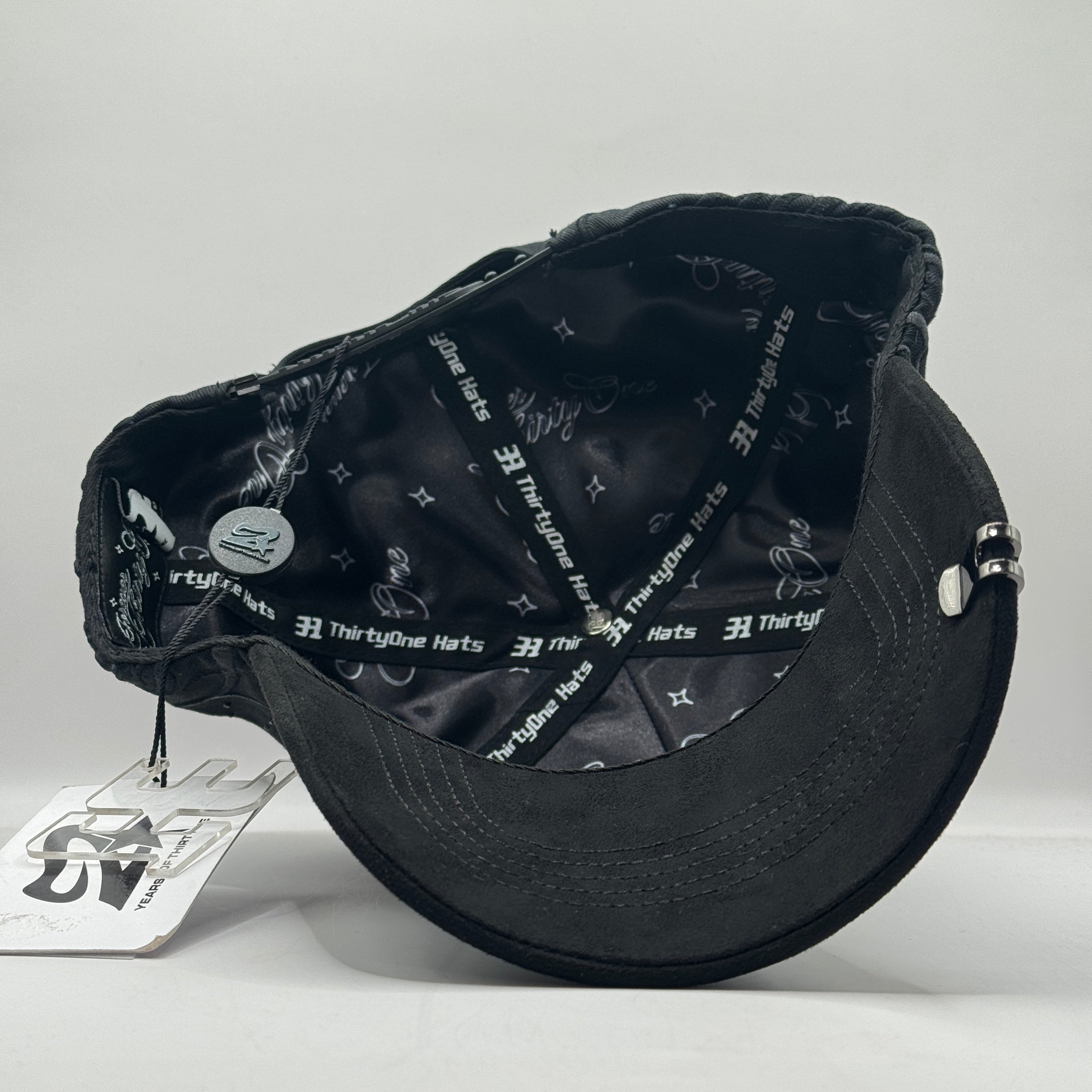 31 HATS "FOREVER BLACK"