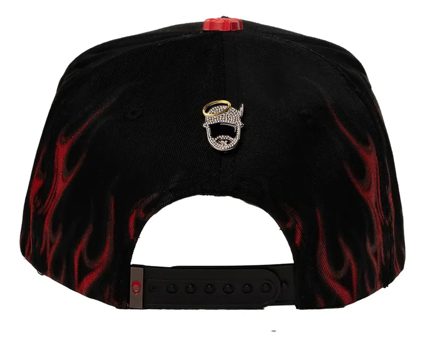 Gorra Barbas Hats "Born Crazy" — Negra con Llamas Rojas