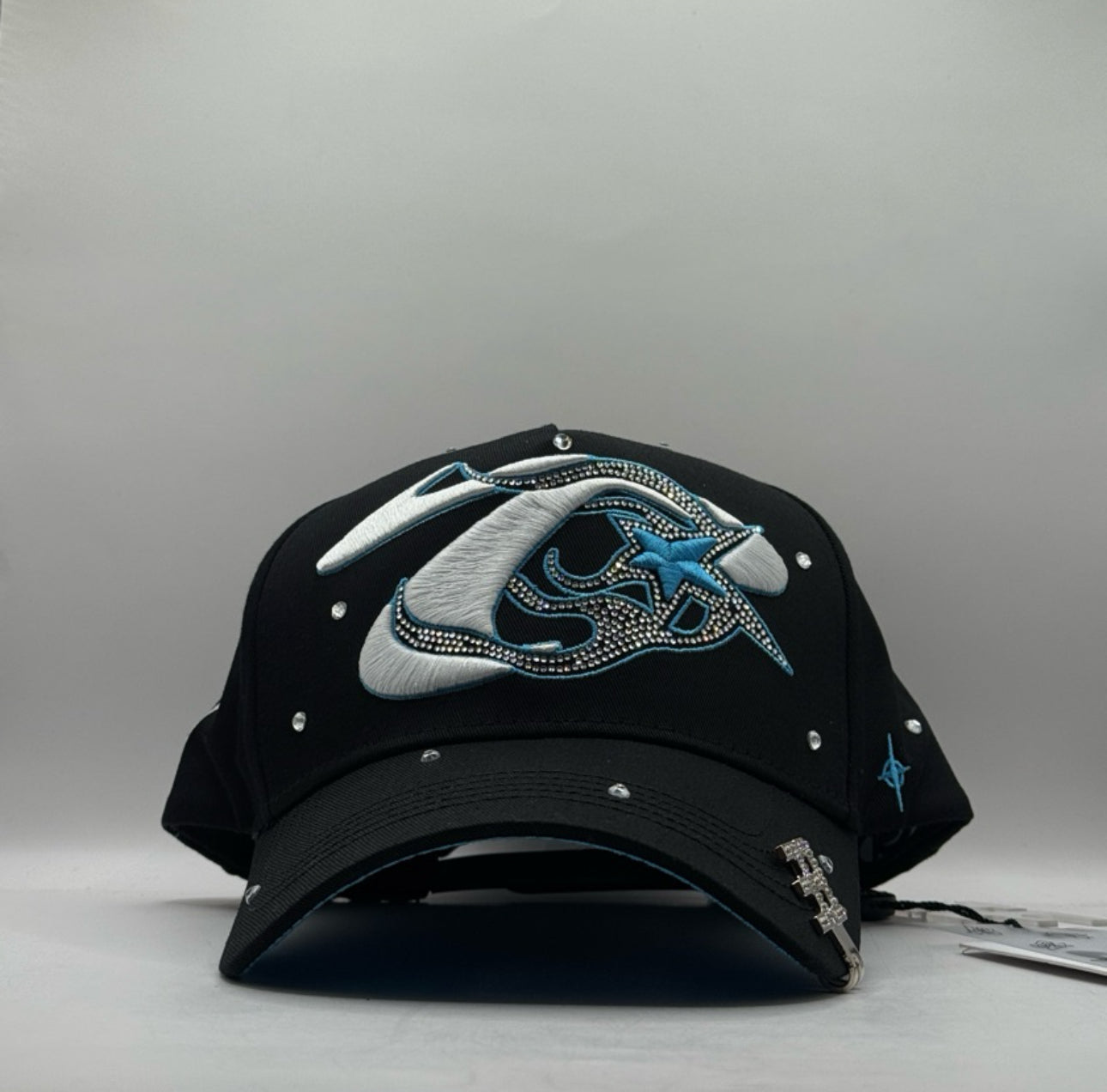 31 HATS "T STAR"