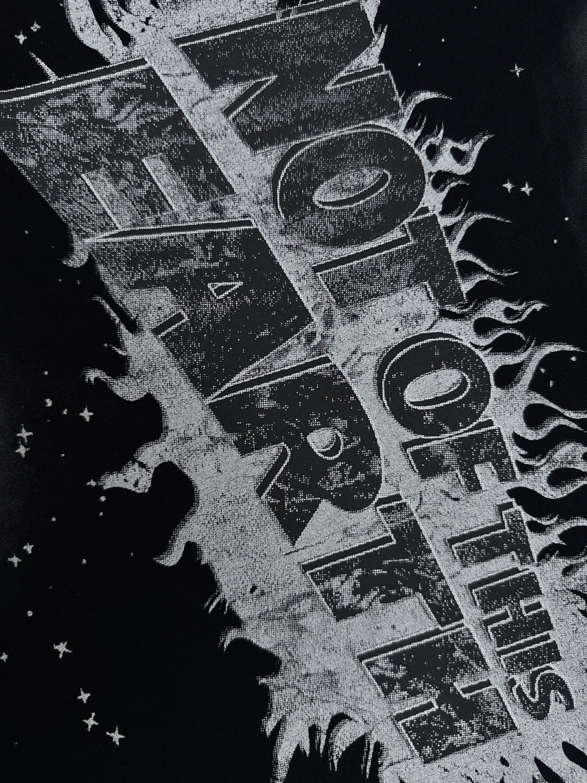 Playera Hellstar "Not Of This Earth" Negra