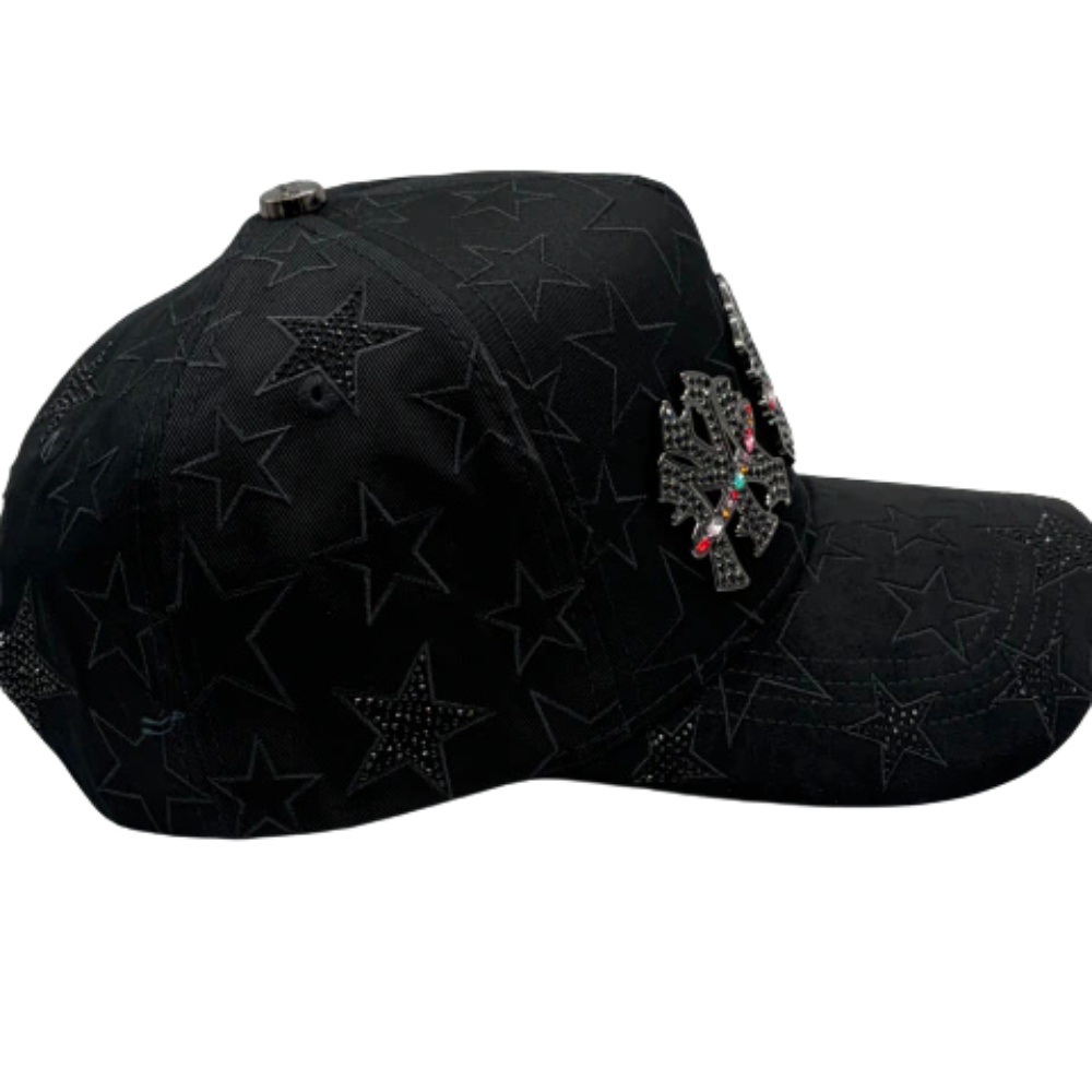Gorra Rico Hats New York Drop 2026 — Snapback negra con pedrería y letra gótica