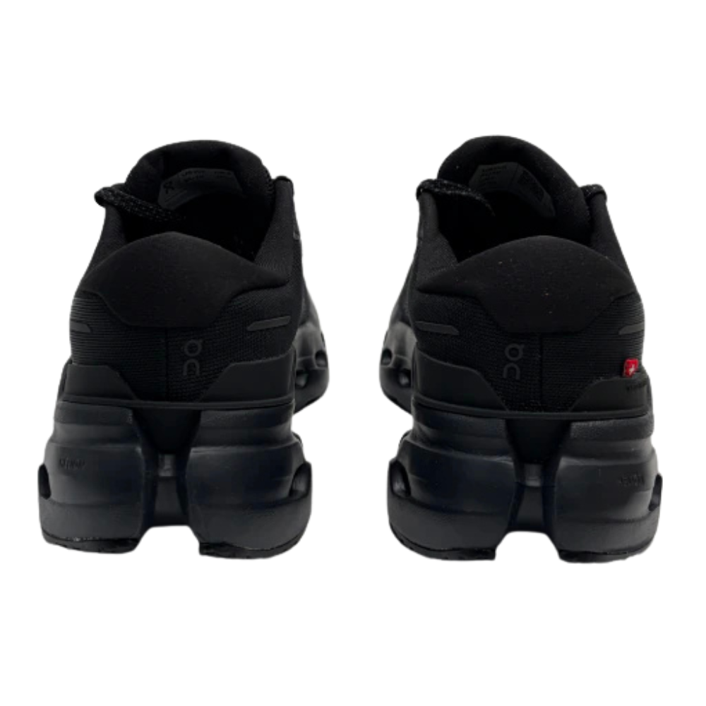 On Cloudrunner 3 – All Black (Mujer)