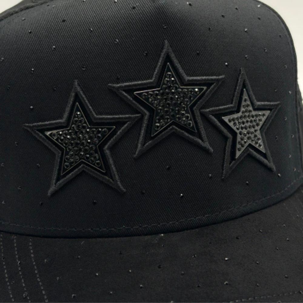 Gorra Bigg Boss Black Stars — Snapback negra con pedrería