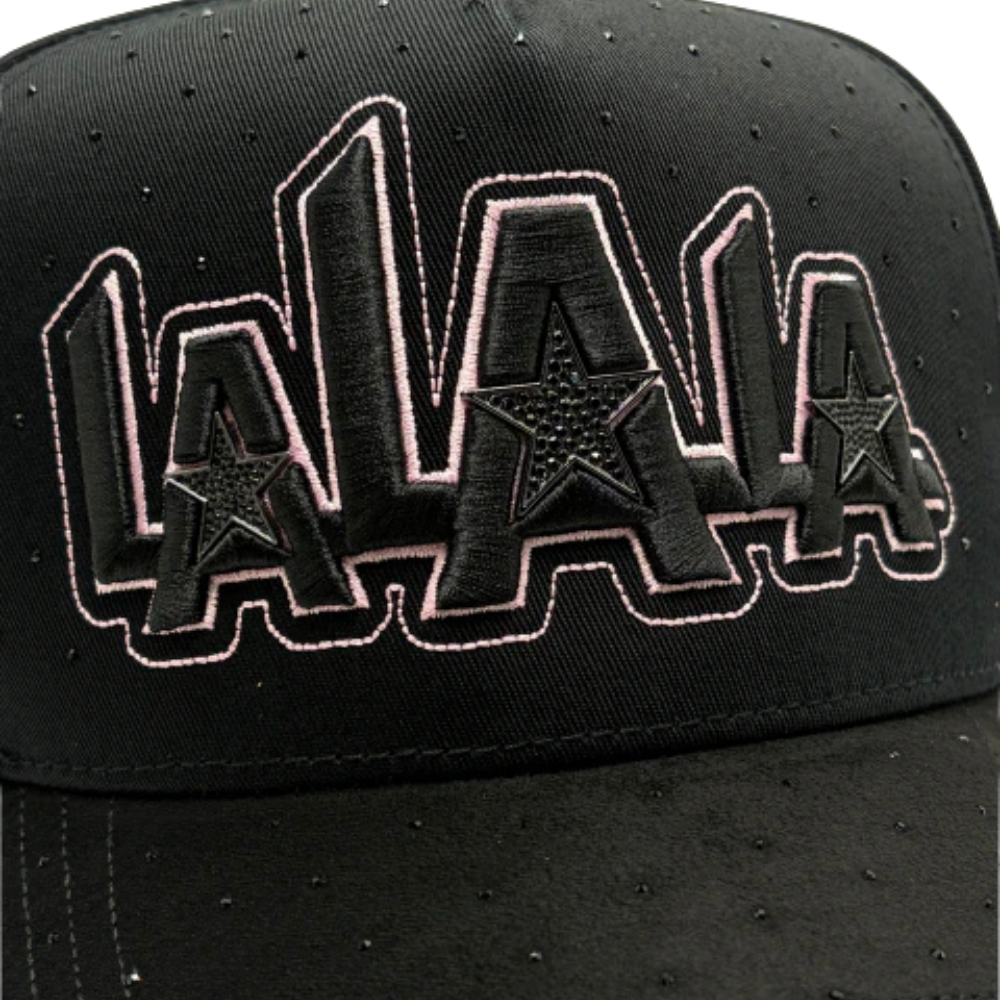 Gorra Bigg Boss x Kevin Hats LALALA Star Pink 2.0 — Snapback negra con contorno rosa