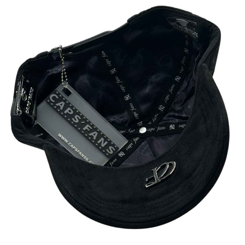 BIGG BOSS x CAPS FANS "NY total black"