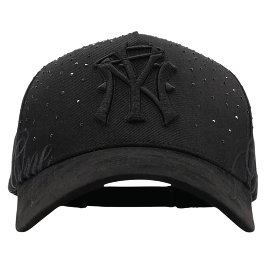 31 HATS "FOREVER BLACK"